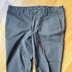 Bonobos stretch washed chinos 33x32 oak frames - slim